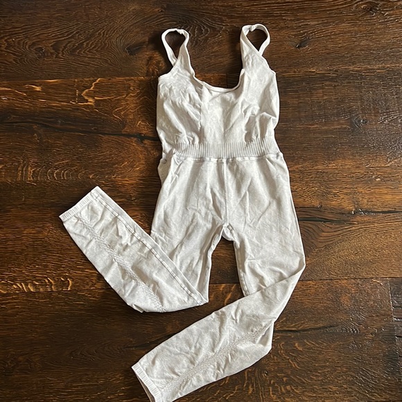 Free People Movement Good Karma Onesie - Ice Grey - M/L - Picture 2 of 9